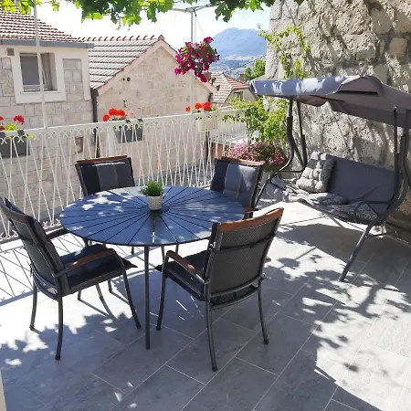 Lany Апартаменты Mravince