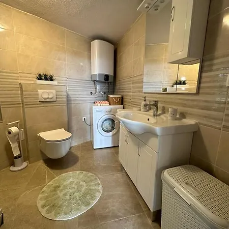 Lany Appartement Mravince